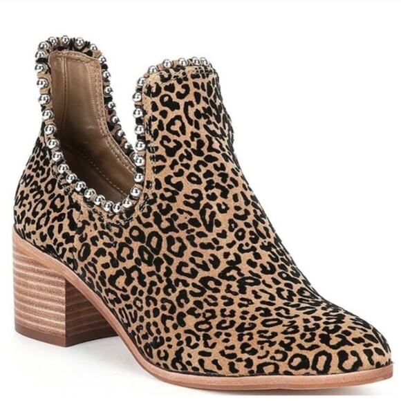 Gianni Bini 'Call Me' Women's 7 Leopard Print Leather Bootie Ball Chain Detail - Picture 1 of 8